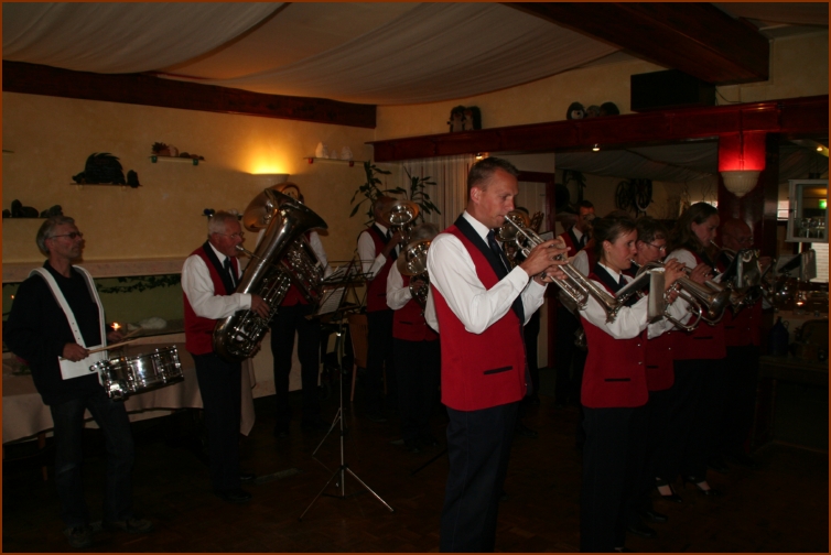 935 Willy & Gerard 259 Fanfare